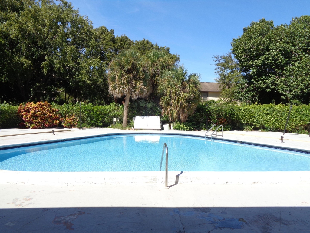 4394 Nw 9th Avenue - Photo 2