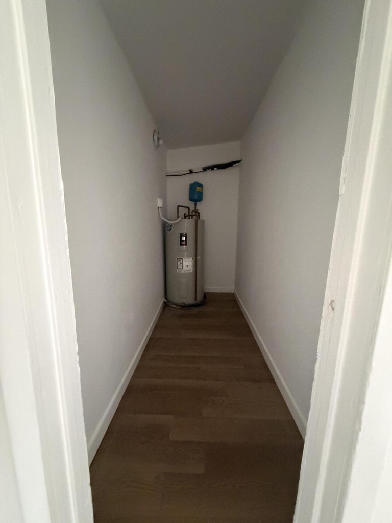 1721 Ne 52nd Street - Photo 10