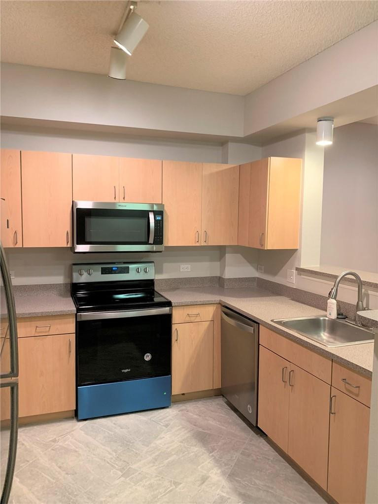 533 Ne 3rd Avenue - Photo 1