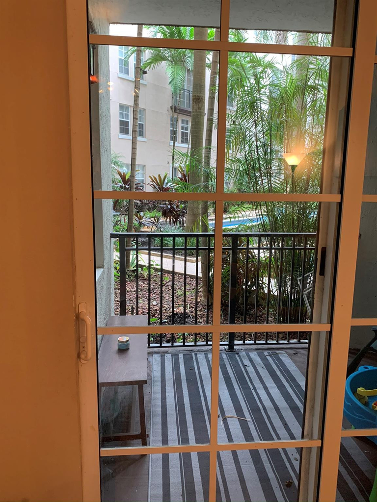 533 Ne 3rd Avenue - Photo 8