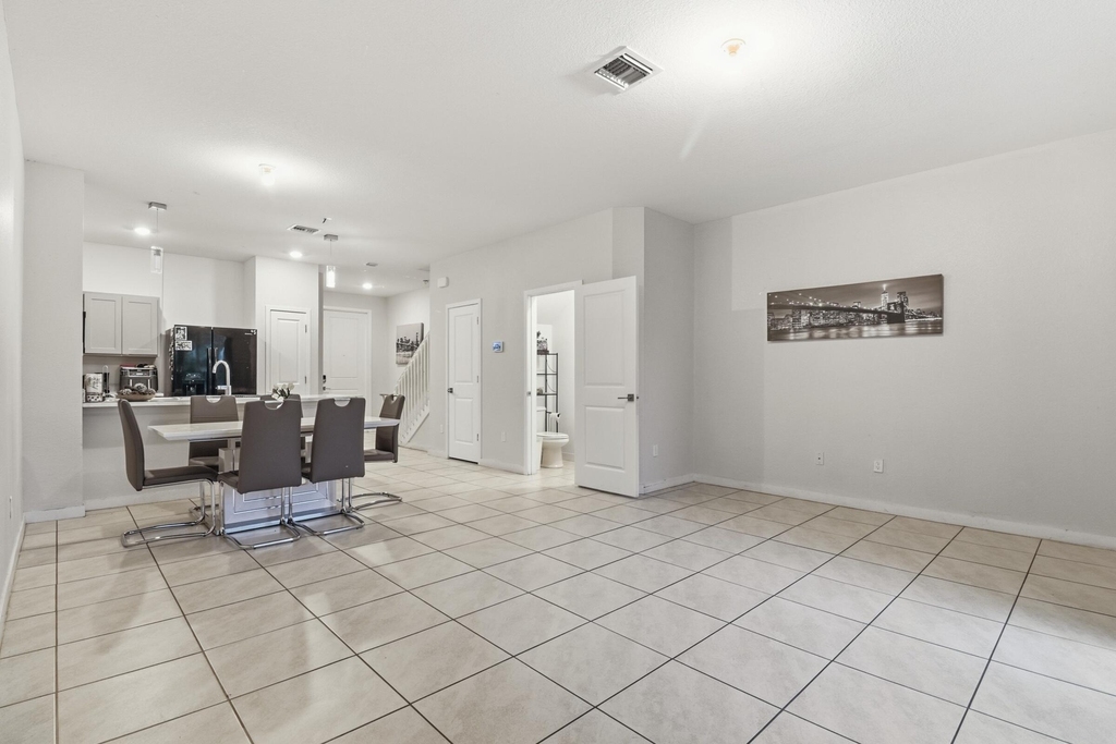 113 Bandol Street - Photo 2