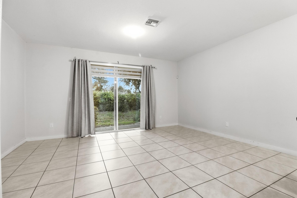 113 Bandol Street - Photo 5