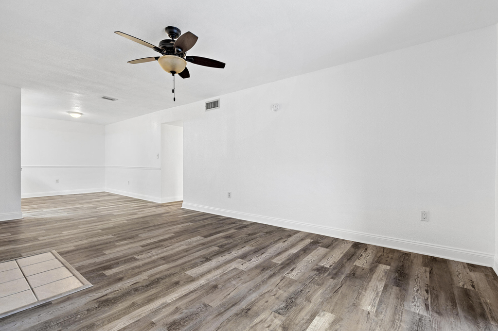 12658 Kenwood Lane - Photo 3