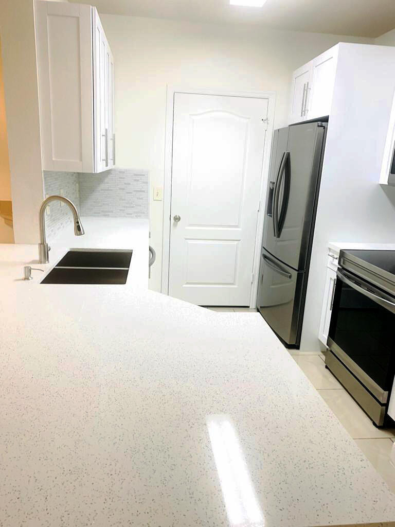 100 Sw Peacock Boulevard - Photo 4