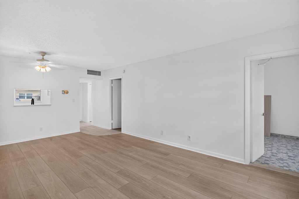 5061 W Oakland Park Boulevard - Photo 12