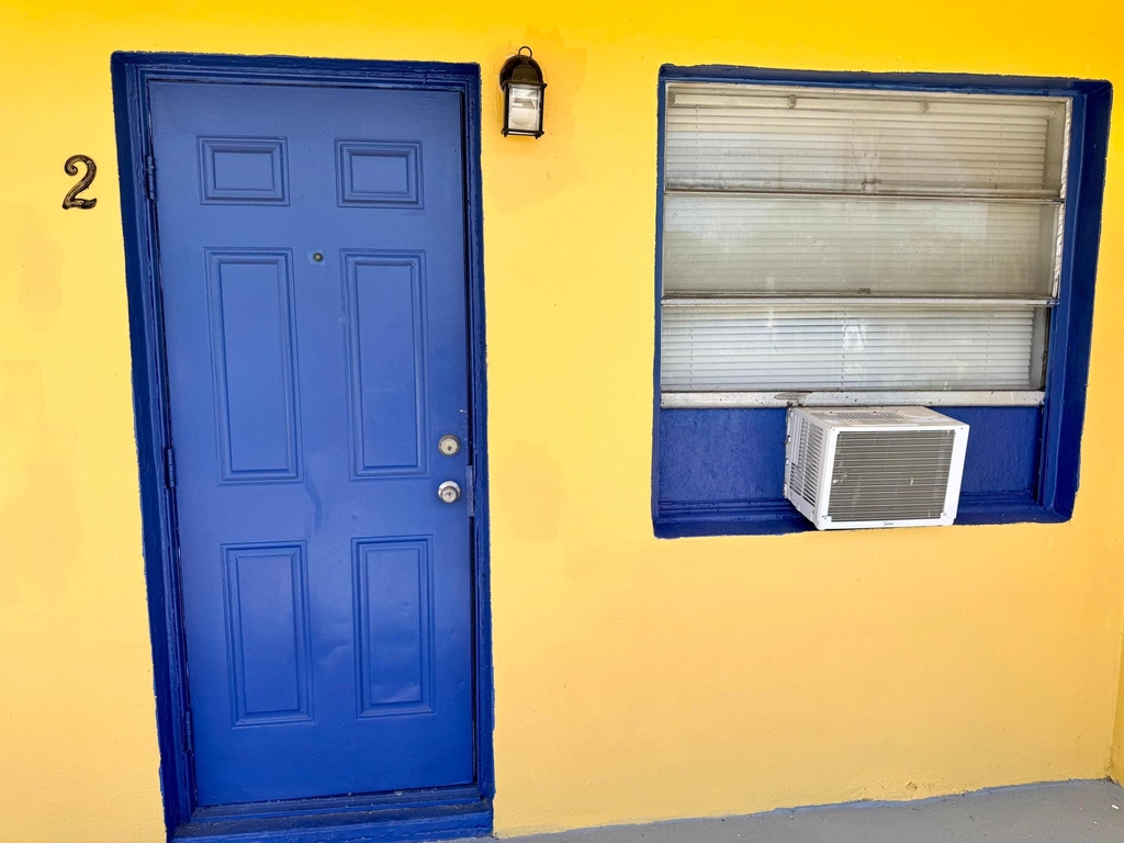 1007 N Tamarind Avenue - Photo 10