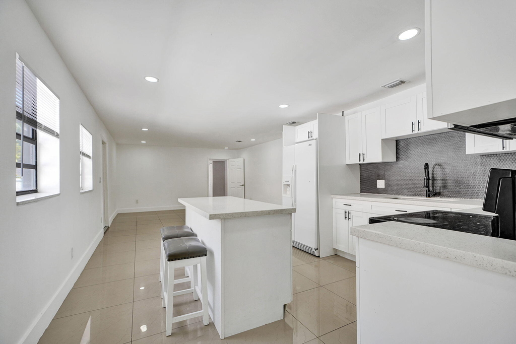 8224 Nw 1st Place - Photo 6