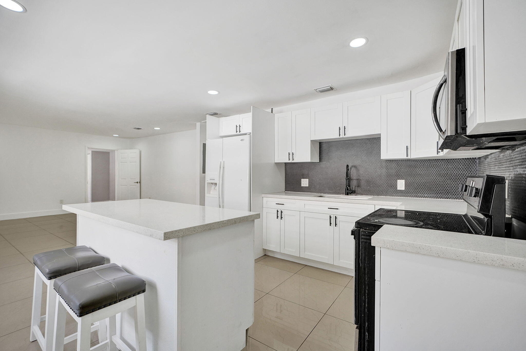 8224 Nw 1st Place - Photo 5