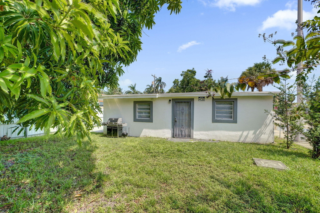 8224 Nw 1st Place - Photo 45
