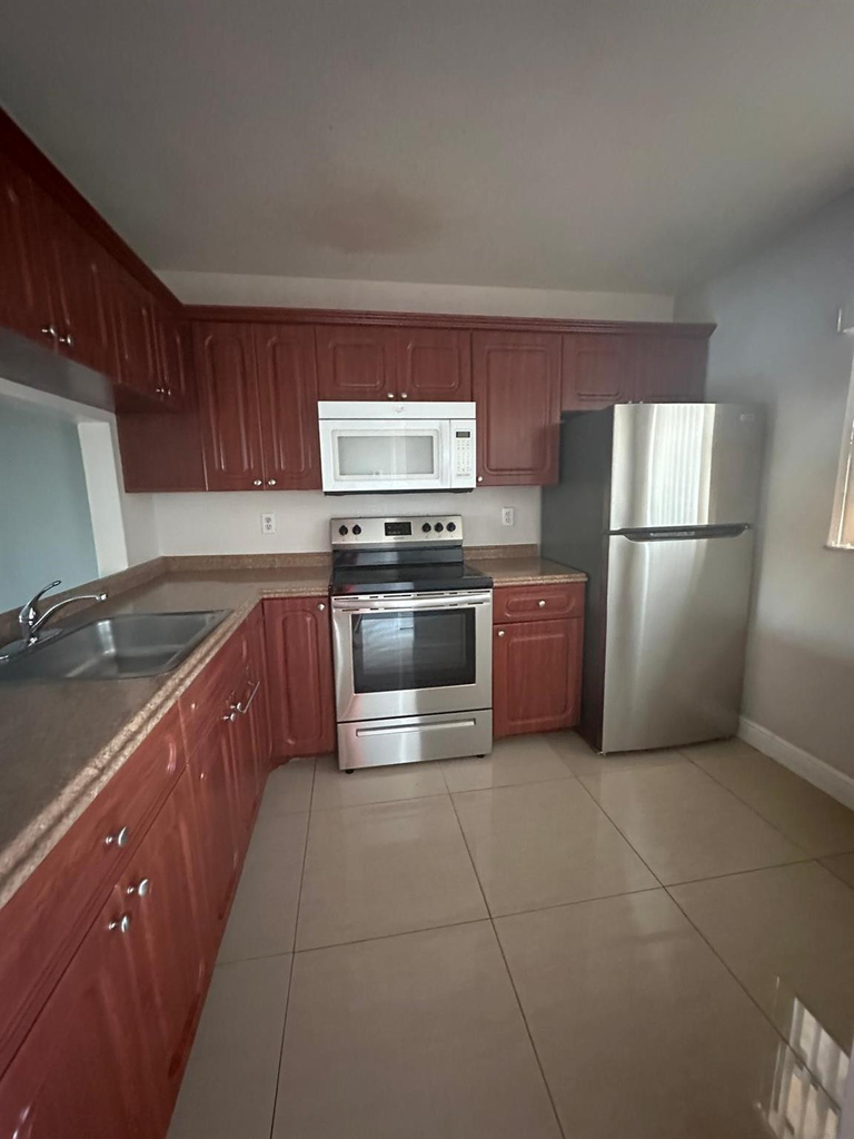9157 Nw 1st Court - Photo 4