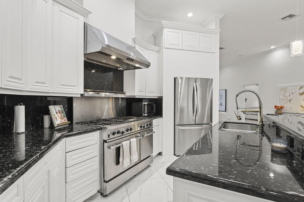 201 Ne 4th Street - Photo 17