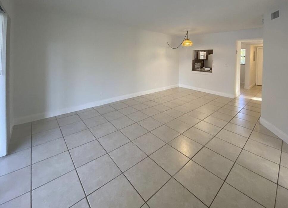 9000 Nw 28th Drive - Photo 4