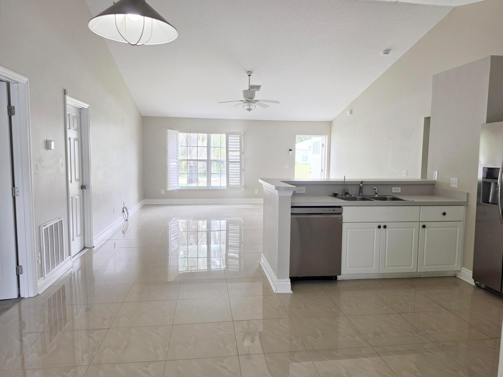 8655 98th Court - Photo 7