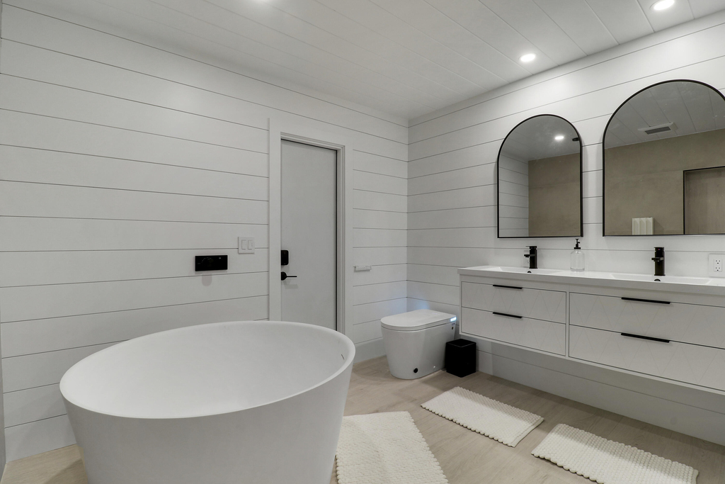 2443 E Edgewater Drive - Photo 35