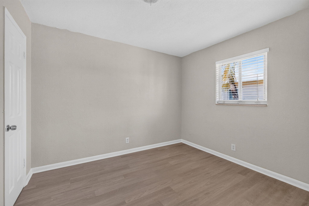 2961 Ne 7th Avenue - Photo 11