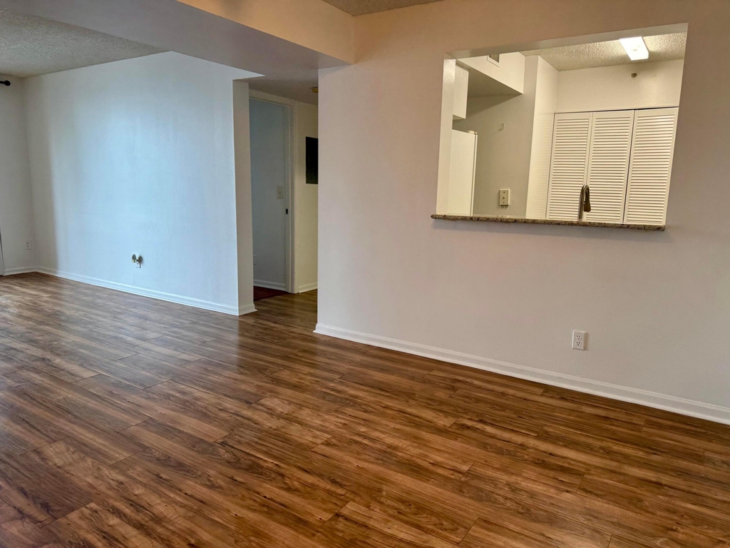1450 Se 3rd Avenue - Photo 1