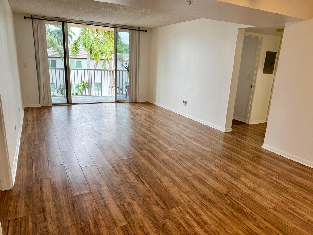 1450 Se 3rd Avenue - Photo 5