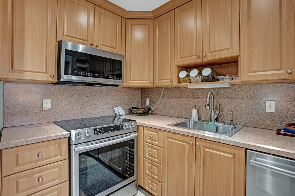 338 Seville O - Photo 18