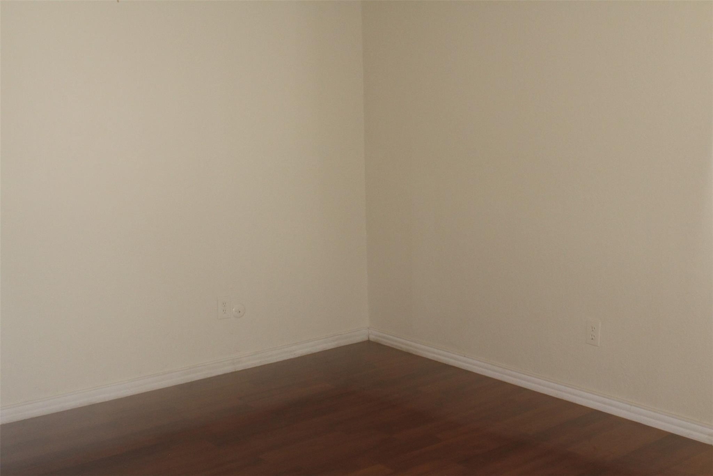 9809 Walnut Street - Photo 3