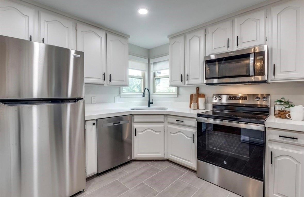 1323 Engle Avenue - Photo 7