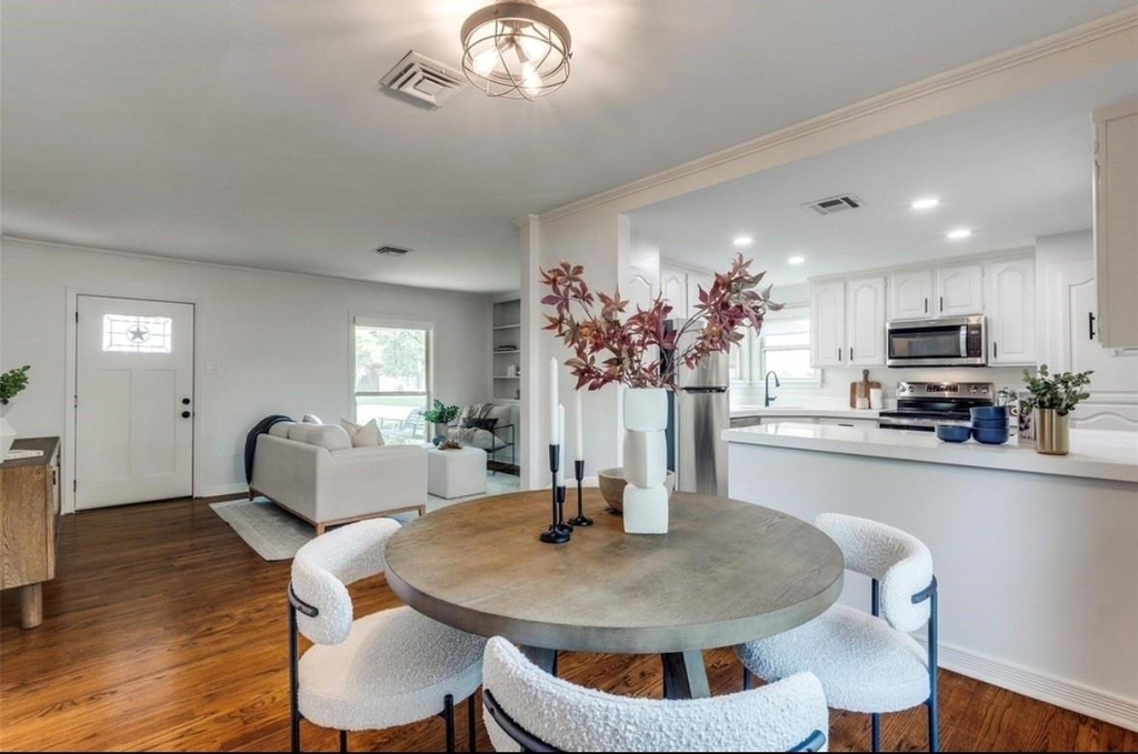 1323 Engle Avenue - Photo 4
