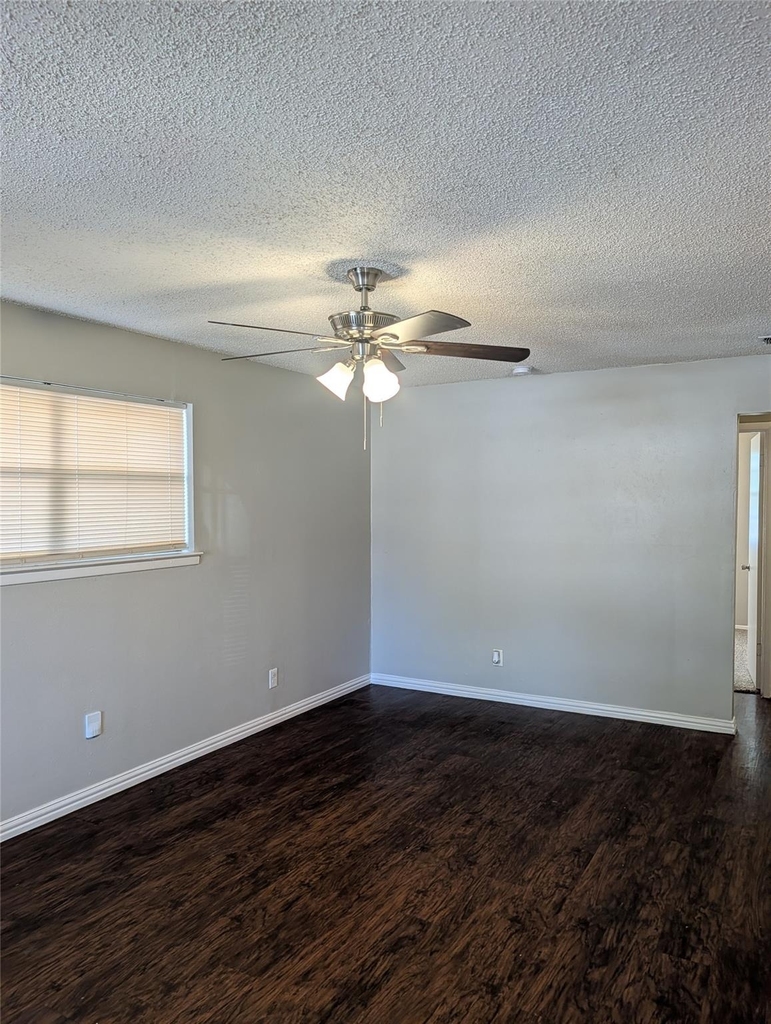 5124 Sears Drive - Photo 3