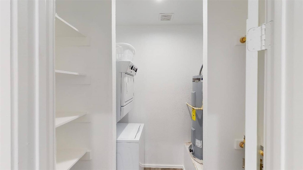 3235 Dallas Street - Photo 7