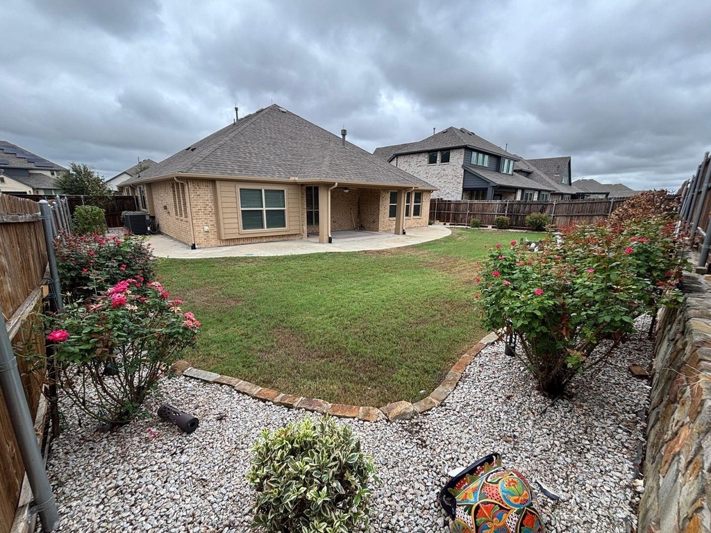 1104 Canterbury Lane - Photo 34
