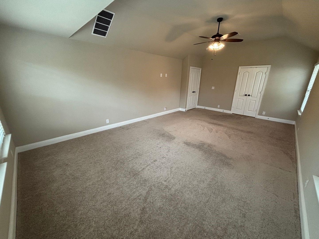 1104 Canterbury Lane - Photo 23