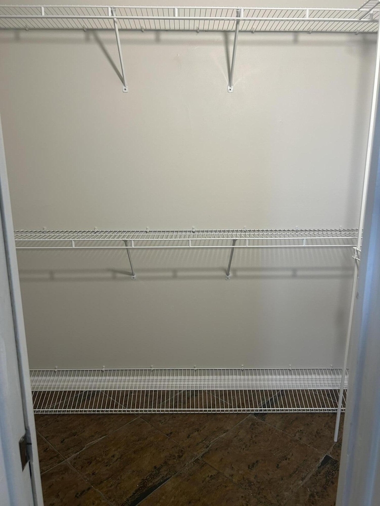 5100 Dupont Boulevard - Photo 36