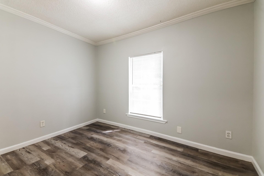 2536 Kool Avenue - Photo 8