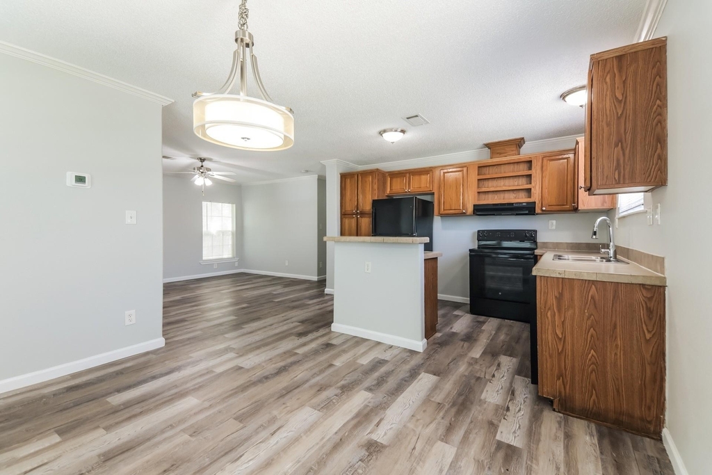 2536 Kool Avenue - Photo 5