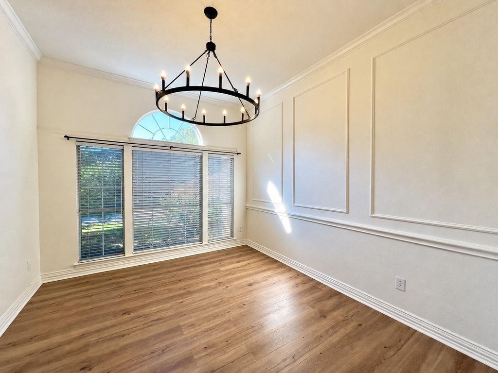 1606 Sarah Brooks Drive - Photo 5