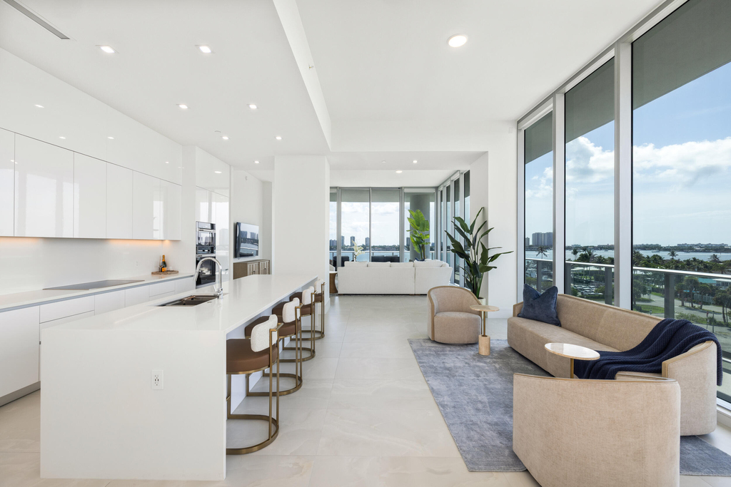 220 Lake Shore Drive - Photo 8