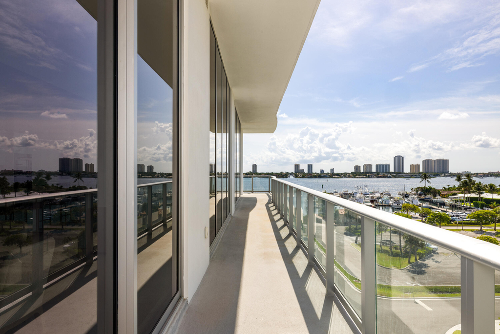 220 Lake Shore Drive - Photo 6