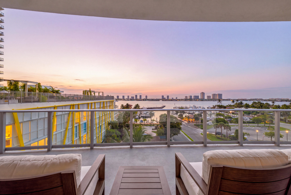 220 Lake Shore Drive - Photo 3
