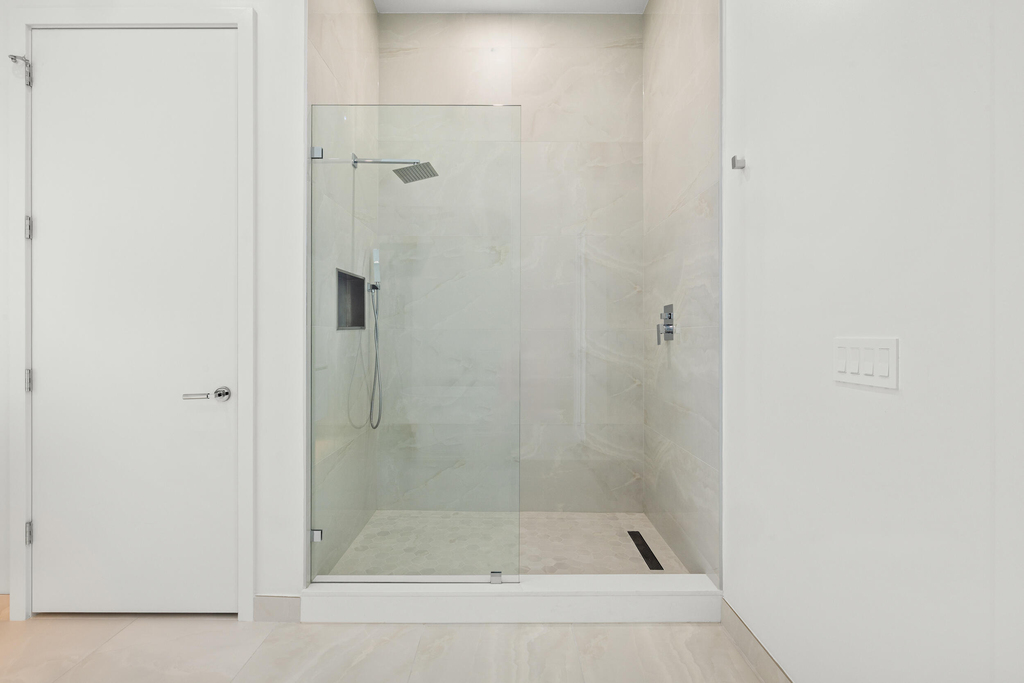 220 Lake Shore Drive - Photo 18
