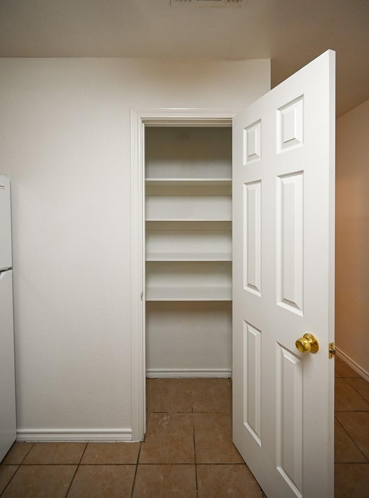 105 S Wilson Street - Photo 10