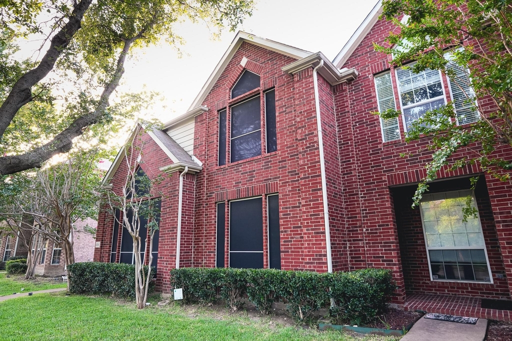 11354 Still Hollow Drive - Photo 0