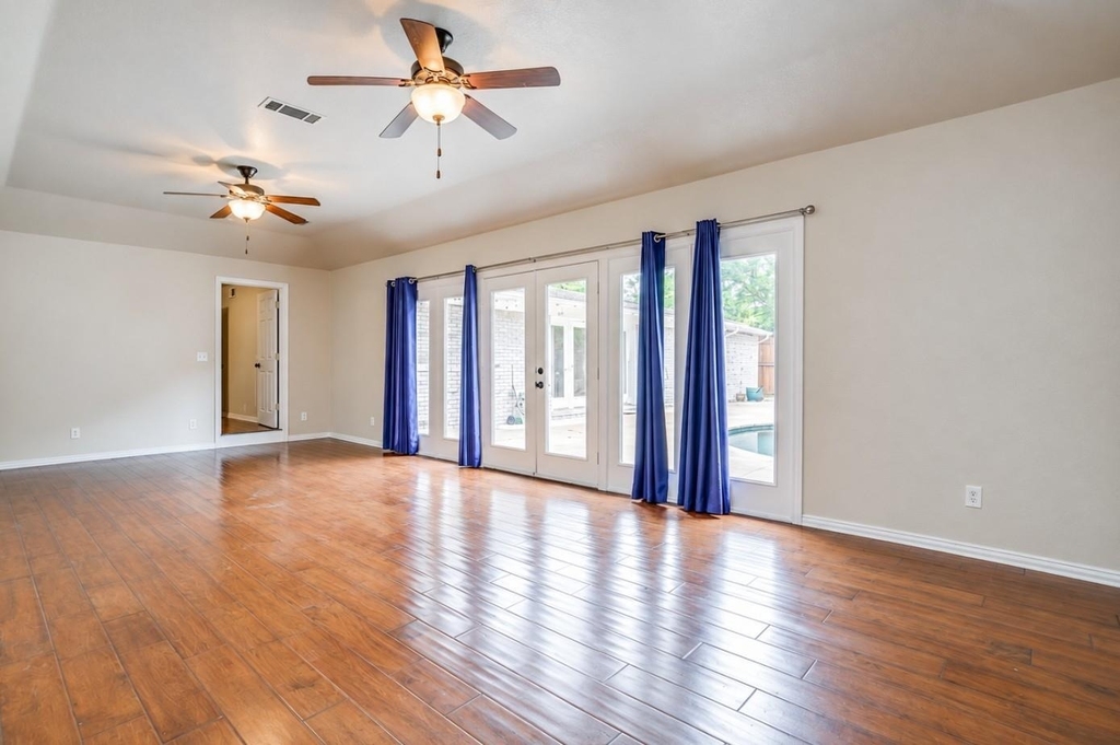 1813 Thomas Place - Photo 14