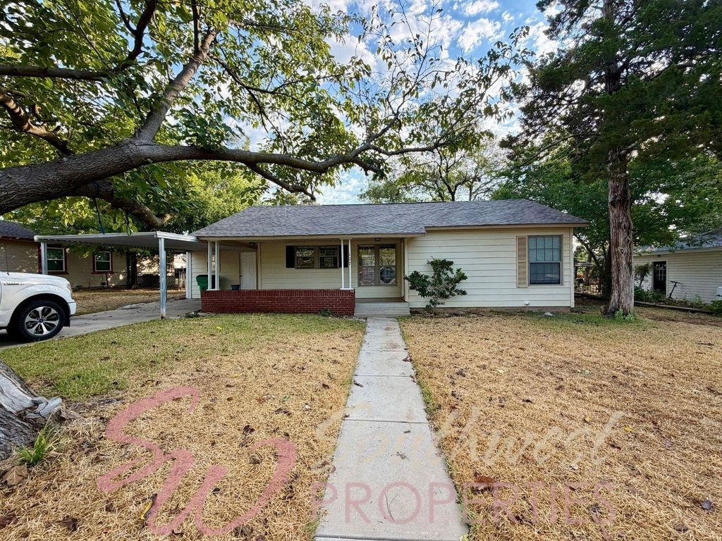 107 Greenview Drive - Photo 0