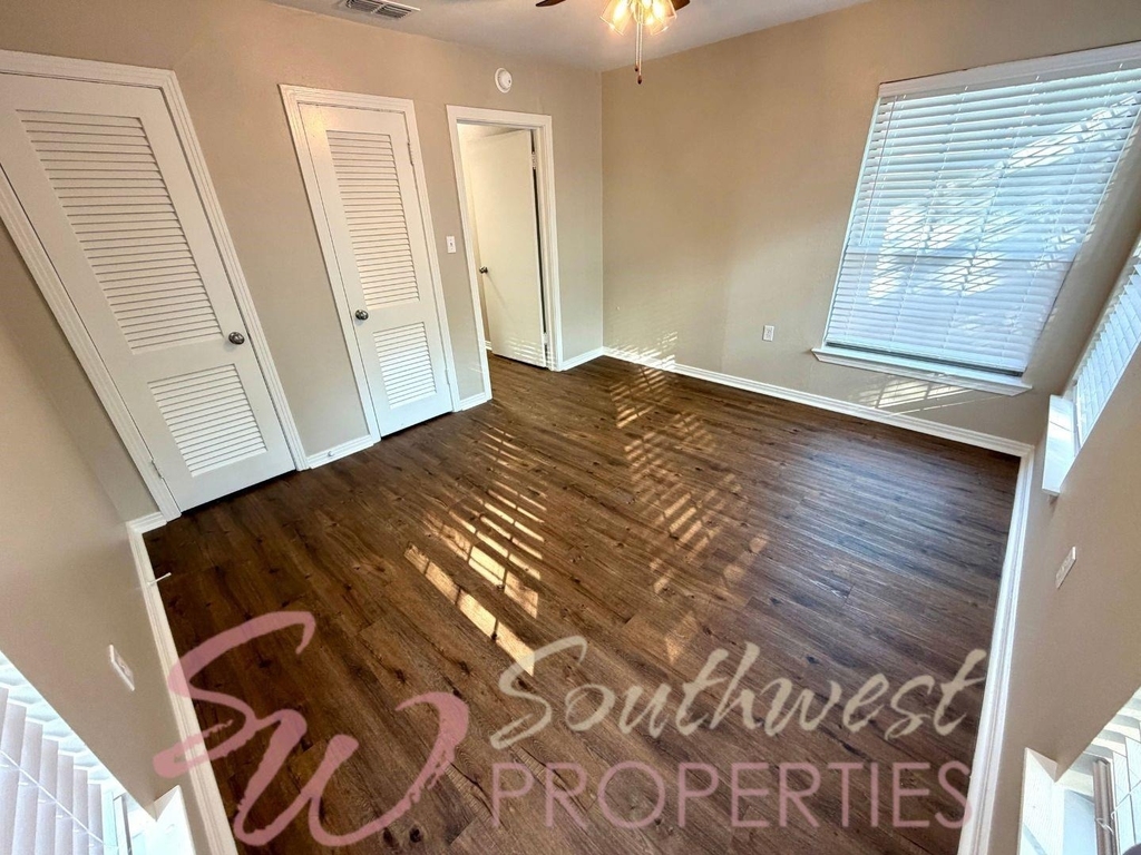 107 Greenview Drive - Photo 16