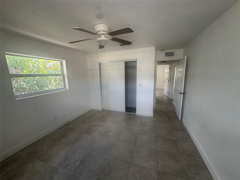 5400 Nw 17th Street - Photo 6