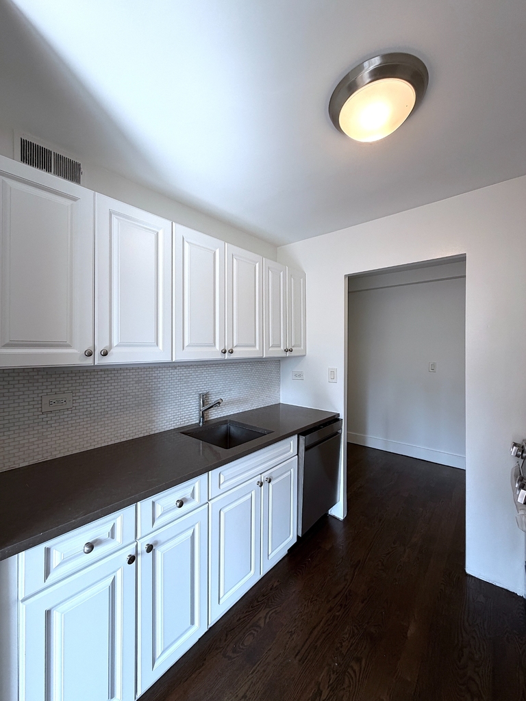 East 63rd Street - Photo 1