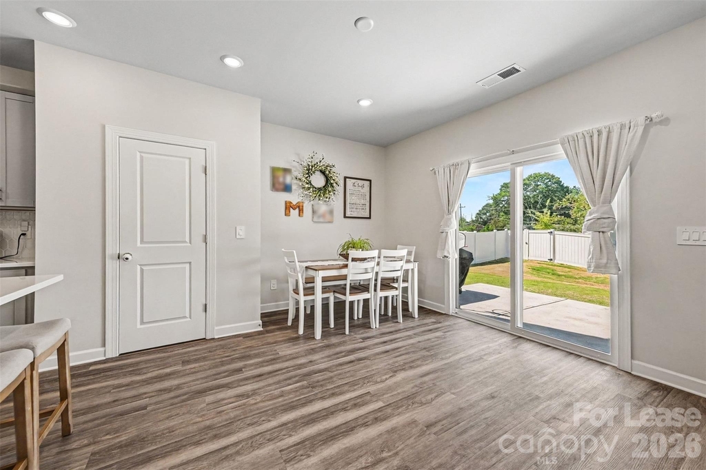 408 Luna Lane - Photo 8