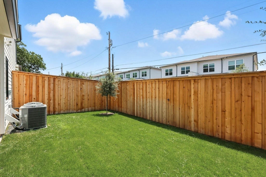 4604 Hopkins - Photo 34