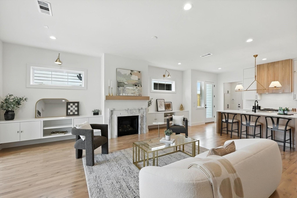 4604 Hopkins - Photo 11