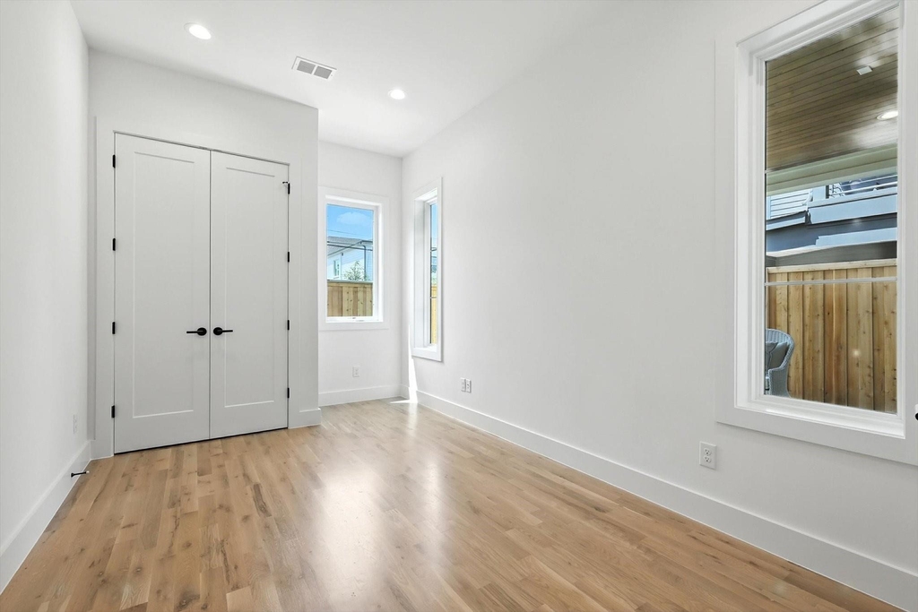 4604 Hopkins - Photo 14