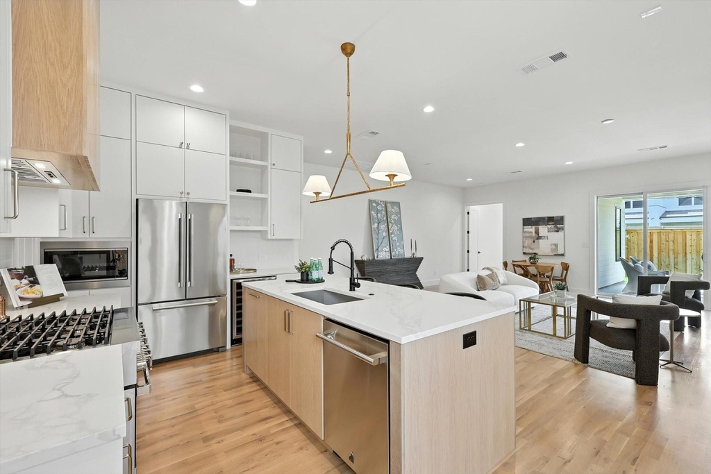 4604 Hopkins - Photo 4