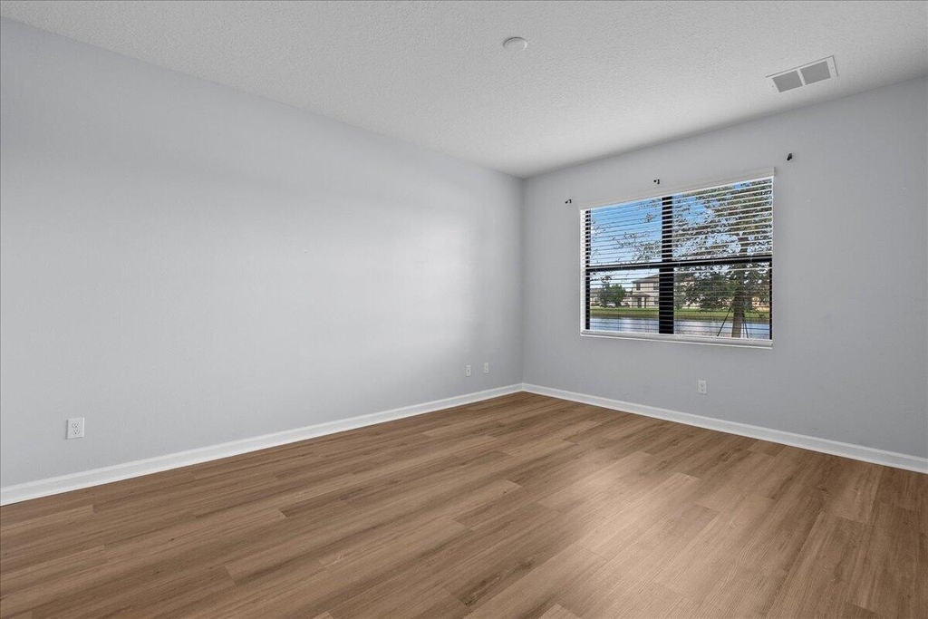 6270 Nw Regent Street - Photo 10
